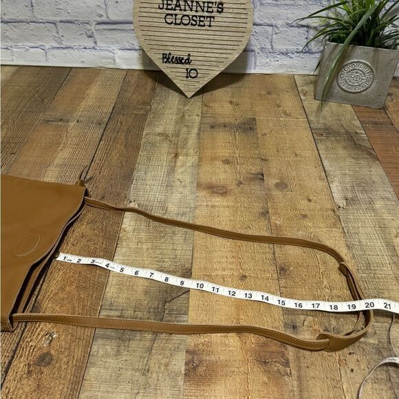 MILA Made In Los Angeles Brown Leather Crossbody
M.I.L.A.'s - Picture 6 of 12